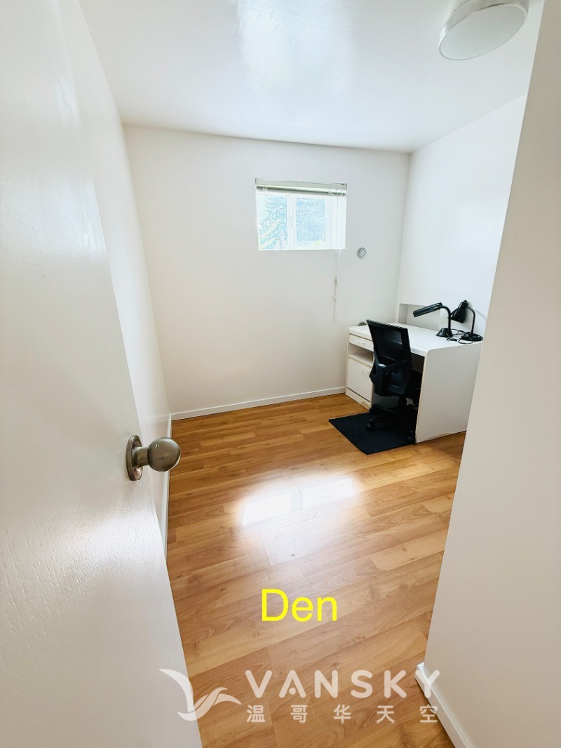 260703123337_04 den.jpg